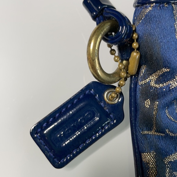 Coach Wristlet - Picture 3 of 8